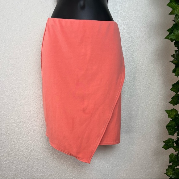 Boohoo Coral Bodycon Skirt NWT - Picture 2 of 10